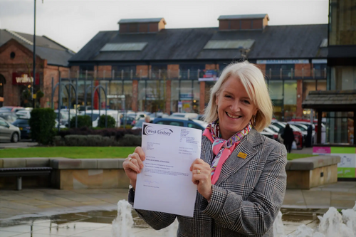 Cllr Lesley Rollings in Marshalls Yard